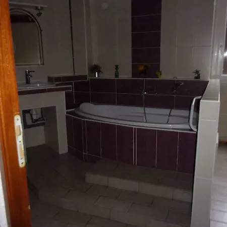 Triplex Douillet Semesterbostad *