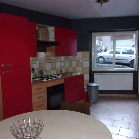Semesterbostad Triplex Douillet