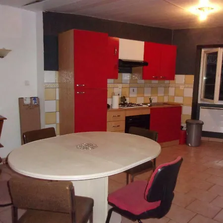 Triplex Douillet Semesterbostad *