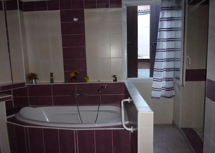 Triplex Douillet * Largentière