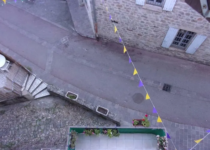 Hébergement de vacances Triplex Douillet Largentière